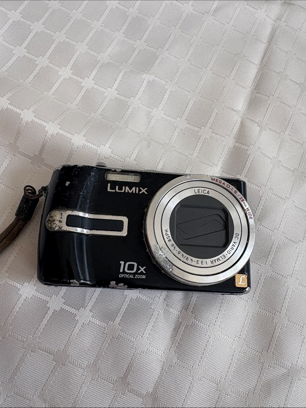 Umi Black Compact Digital Camera with Silver Lens Ring